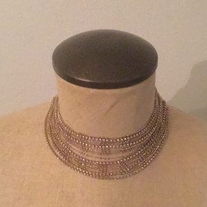 White House Black Market chocker